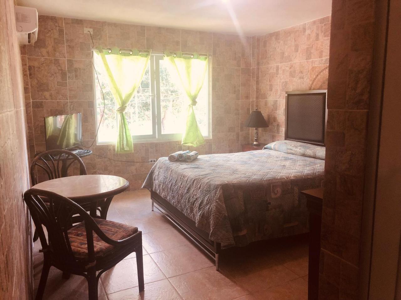 Hotel Colombus Aguada Bagian luar foto