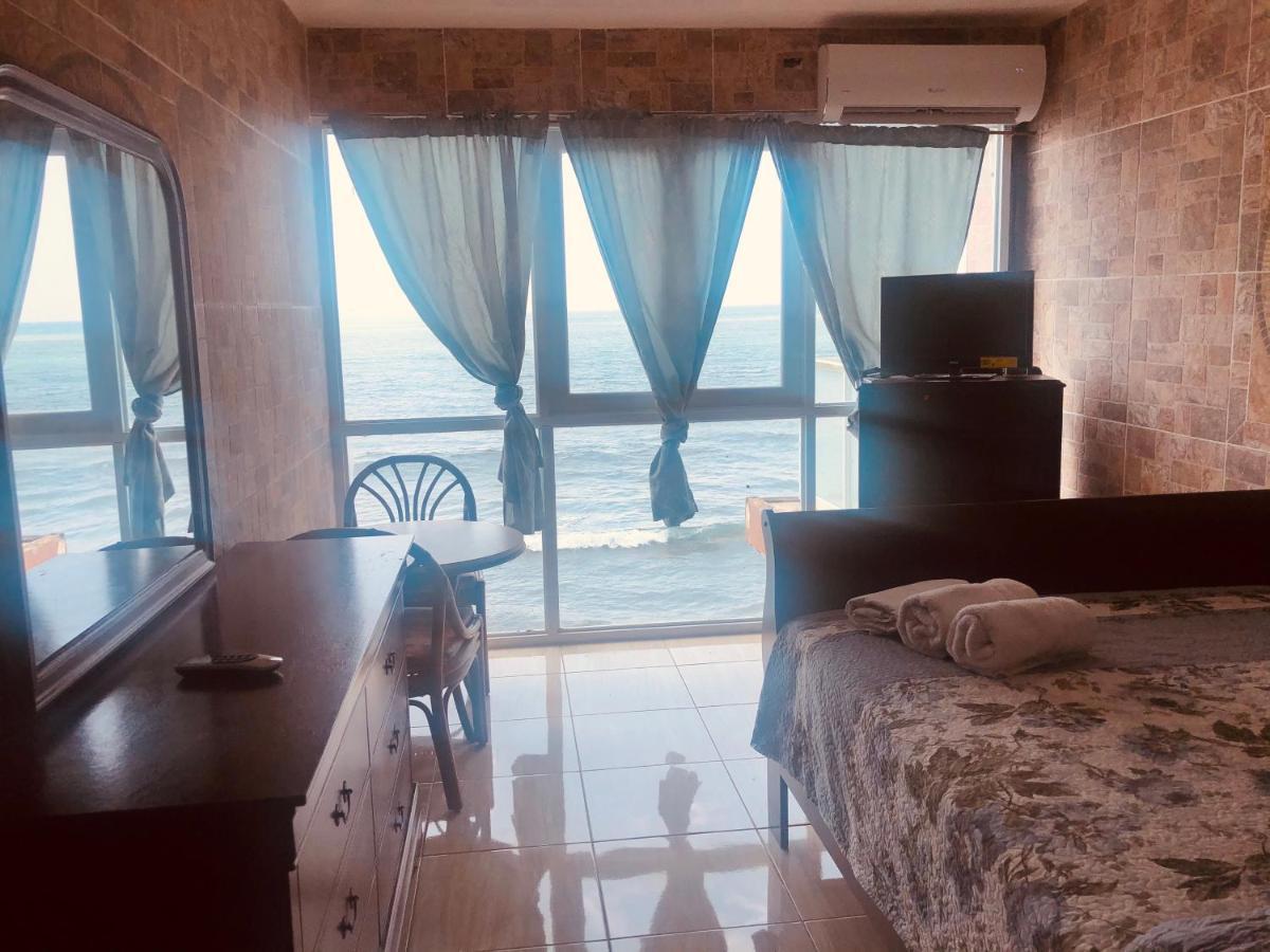 Hotel Colombus Aguada Bagian luar foto